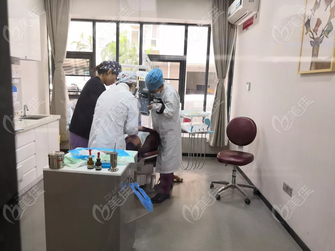 深圳同源口腔门诊部服务亮点 便捷停车场，让就诊更省心